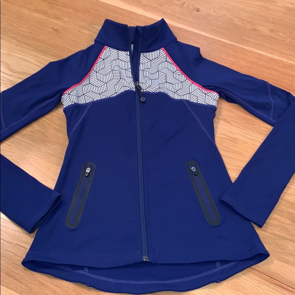 SHAPE~Size XS~Sports Zip-up~Jacket Define Style